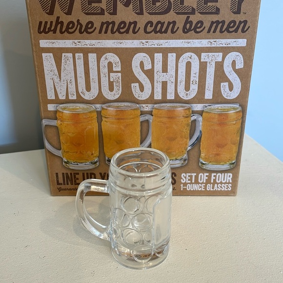 Mug shots mini shot glasses new in box set of 4 - Picture 1 of 2